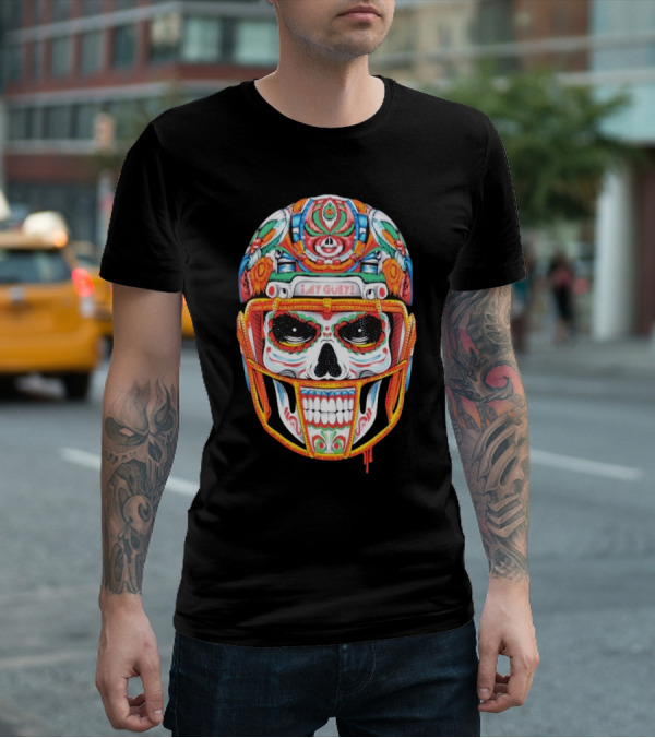 Primera De 10 ¡Ay Güey! Colorful Skull Football Helmet T-Shirt