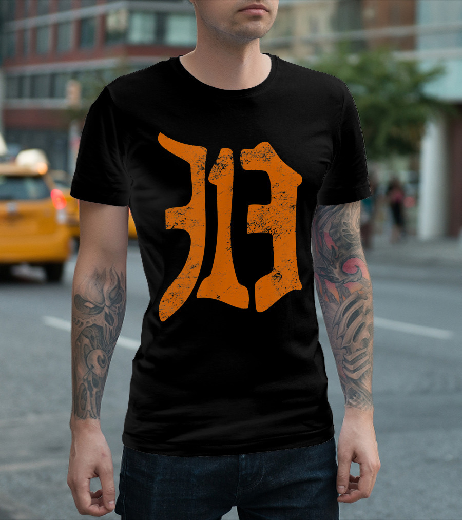 313 Detroit Michigan Vintage Old English D Area Code T-Shirt