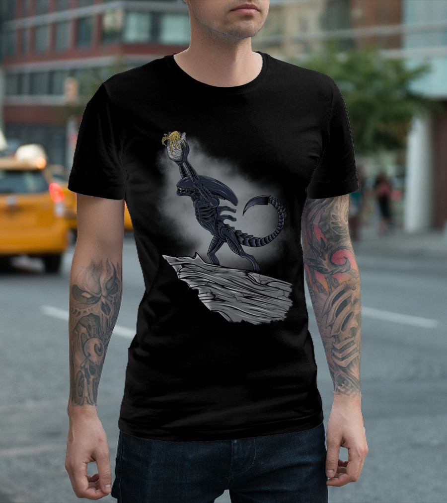 The Alien King Lifts Iconic Facehugger Egg On Rocky Cliff T-Shirt