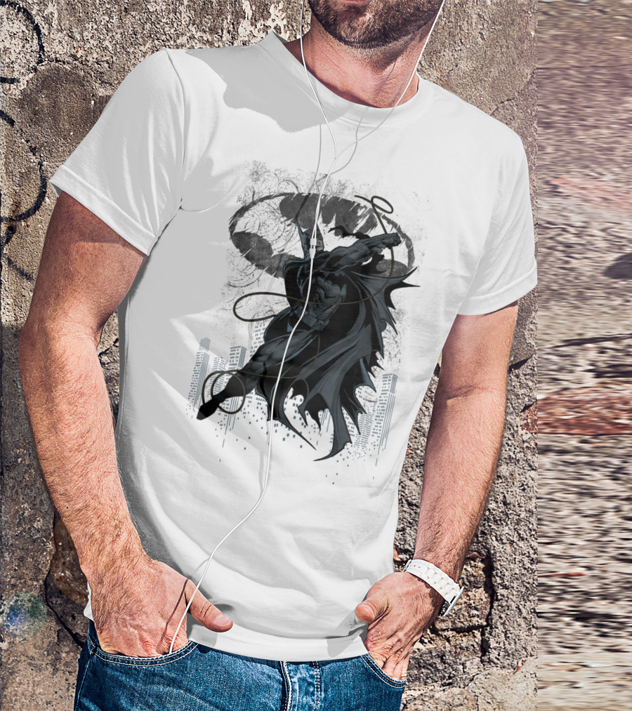 Batman Gotham City Skyline Swinging Noir T-Shirt
