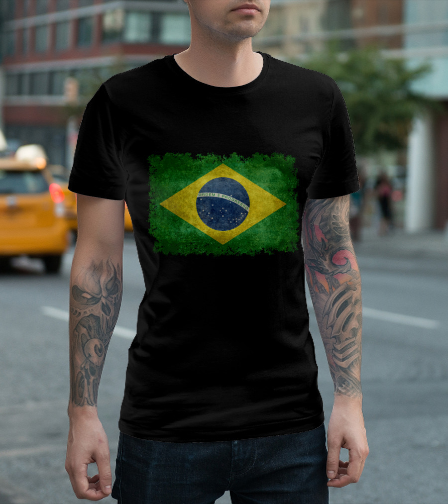 Vintage Style Flag of Brazil with Ordem E Progresso Banner T-Shirt