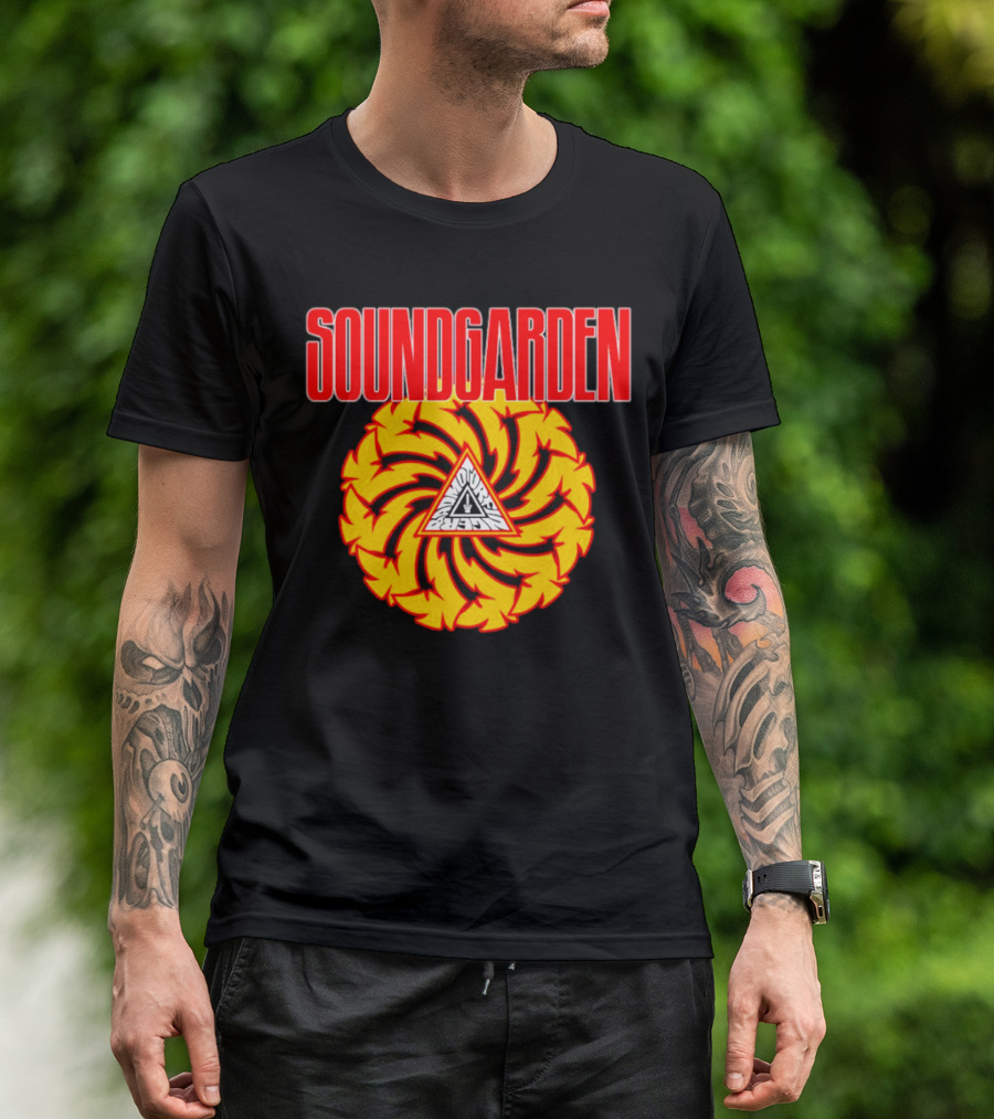 Soundgarden Badmotorfinger Album Cover Iconic Logo Spiral T-Shirt