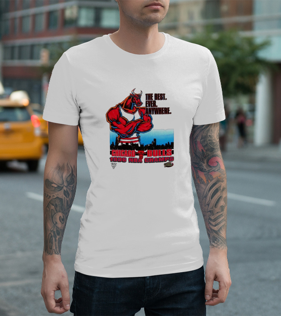 Chicago Bulls 1996 NBA Champs The Best Ever Anywhere Bulls United Center Skyline T-Shirt