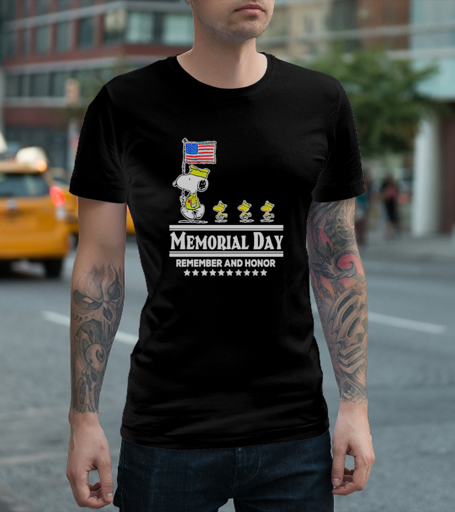 Peanuts Snoopy Memorial Day Remember And Honor American Flag T-Shirt