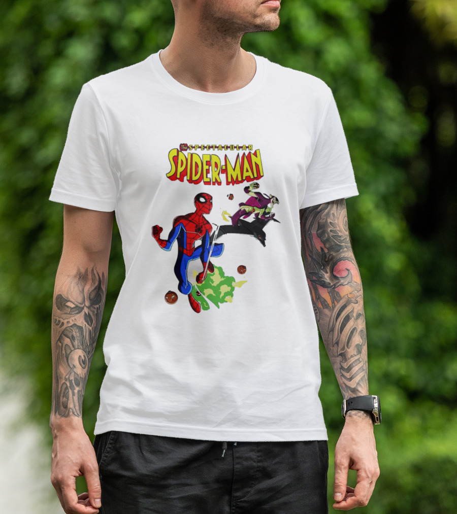 The Spectacular Spider-Man Versus Green Goblin Battle Scene T-Shirt