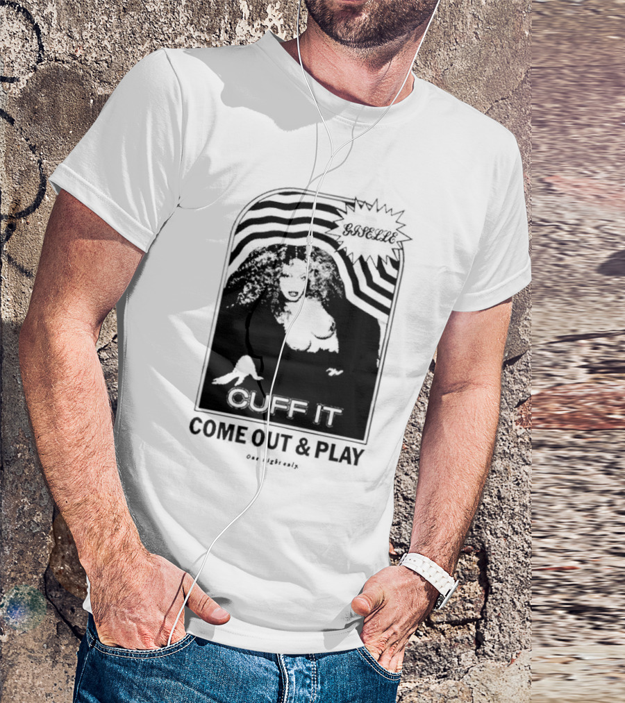 Giselle Cuff It Come Out And Play Beyhive One Night Only T-Shirt