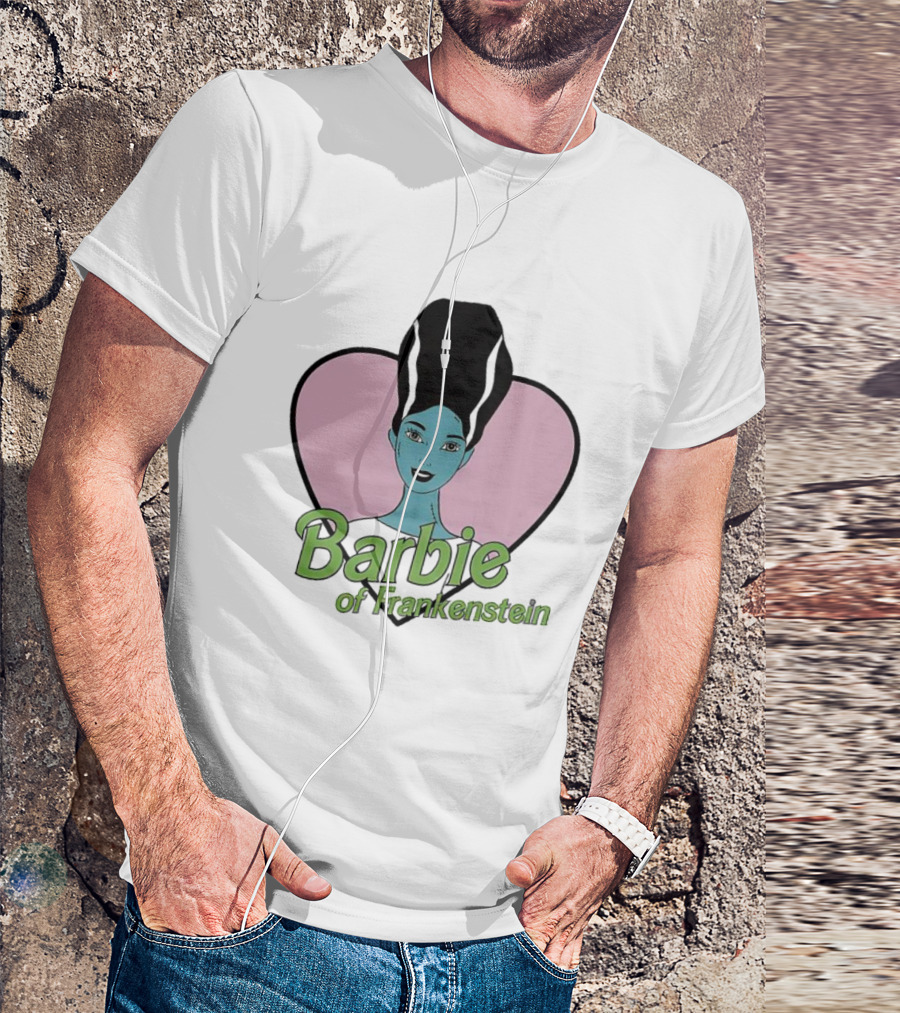 Barbie Of Frankenstein With Heart Background T-Shirt