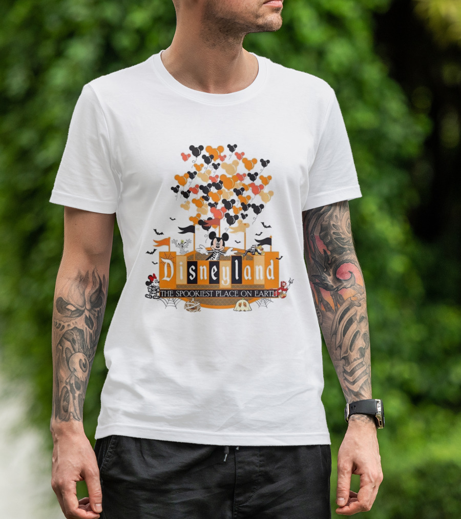 Disneyland Halloween Mickey Mouse The Spookiest Place On Earth Orange Bats And Pumpkins T-Shirt
