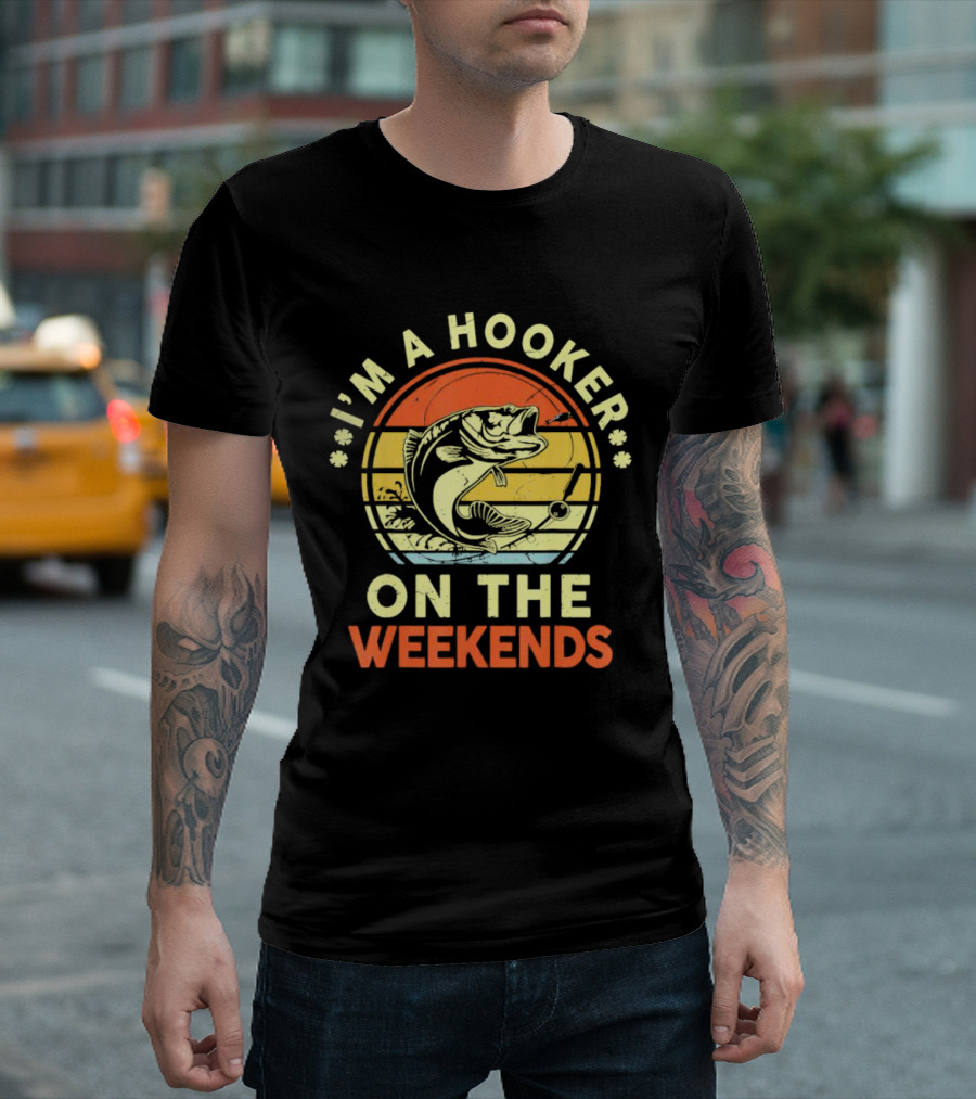 I'm a Hooker on the Weekends Fishing Retro Sunset Bass Fish T-Shirt