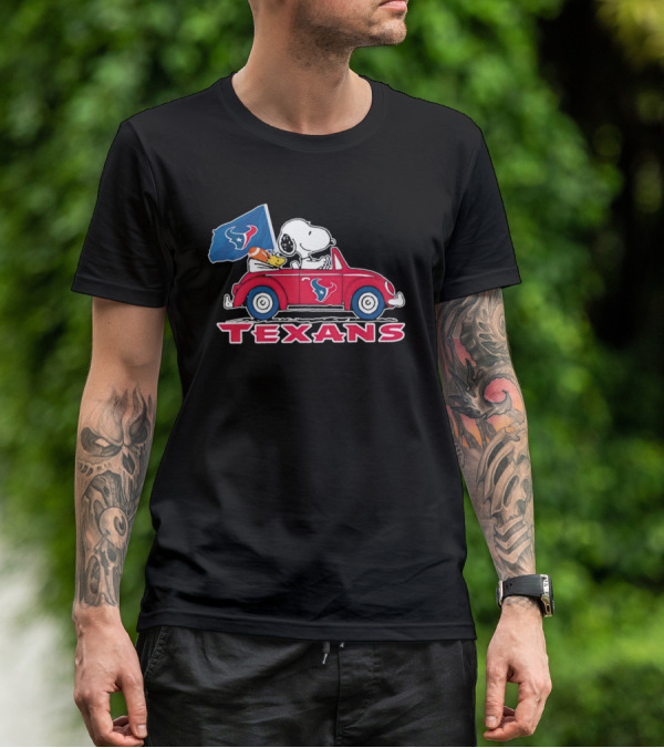 Snoopy And Woodstock Driving Car Texans Flag T-Shirt