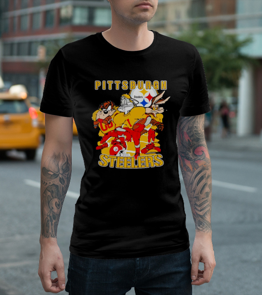 Pittsburgh Steelers Looney Tunes Bugs Taz Daffy Football Team T-Shirt