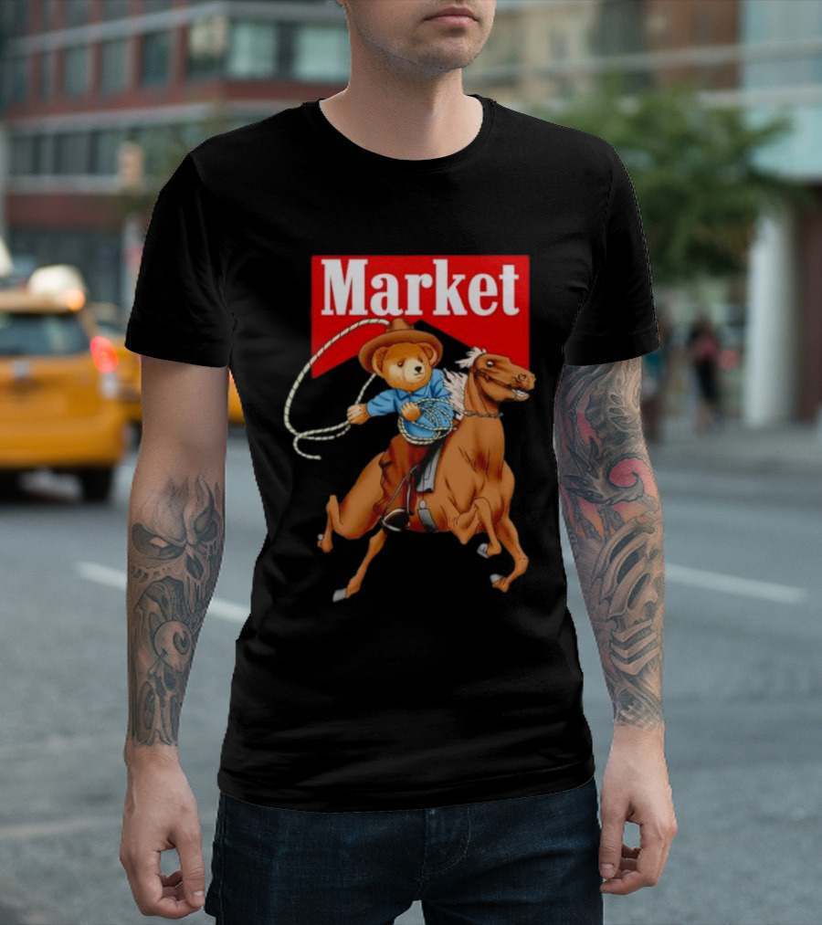 Market Riding Cowboy Bearบน 马 T-Shirt