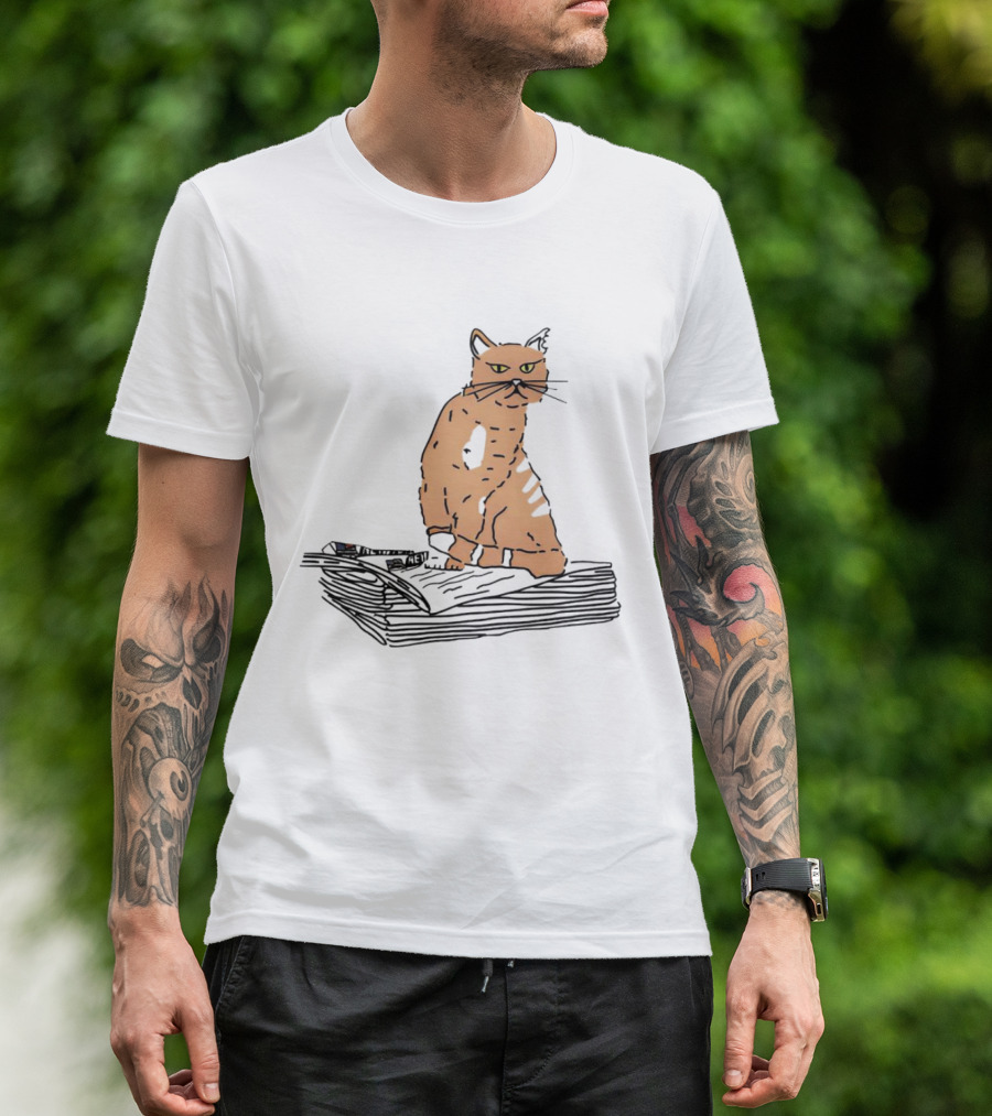 New York Post Bodega Cat On Newspapers Drawing T-Shirt
