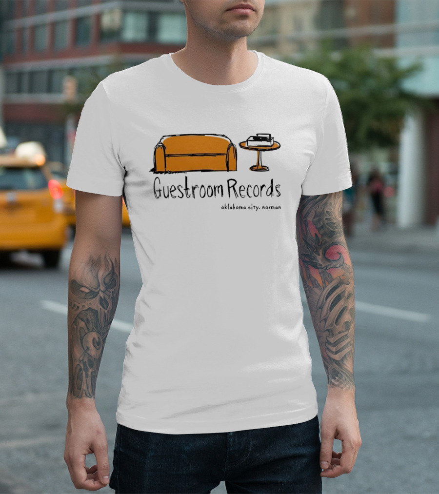 Guestroom Records Oklahoma City Norman Couch And Turntable T-Shirt