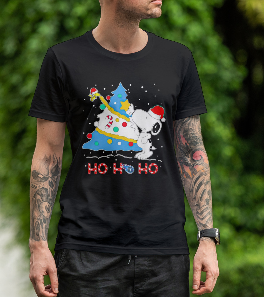 Snoopy And Woodstock Decorating Christmas Tree Tennessee Titans Ho Ho Ho T-Shirt