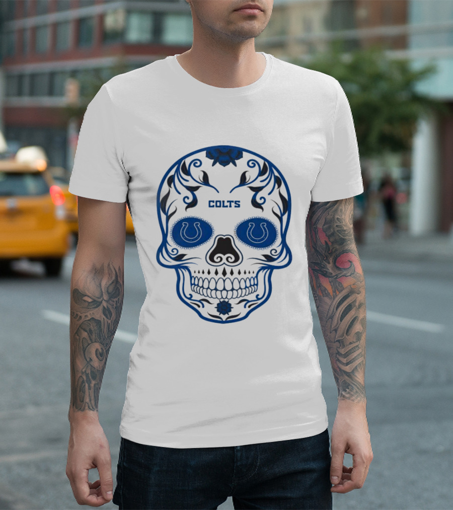Colts Blue Decorative Skull with Horseshoe Motif T-Shirt