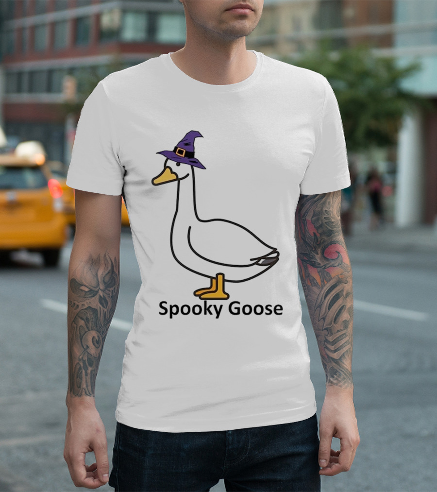 Spooky Goose Witch Hat Funny Goose Halloween T-Shirt