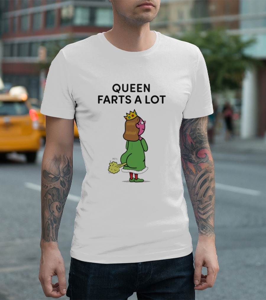 Queen Farts a Lot Christmas Queen in Green Dress with Crown T-Shirt