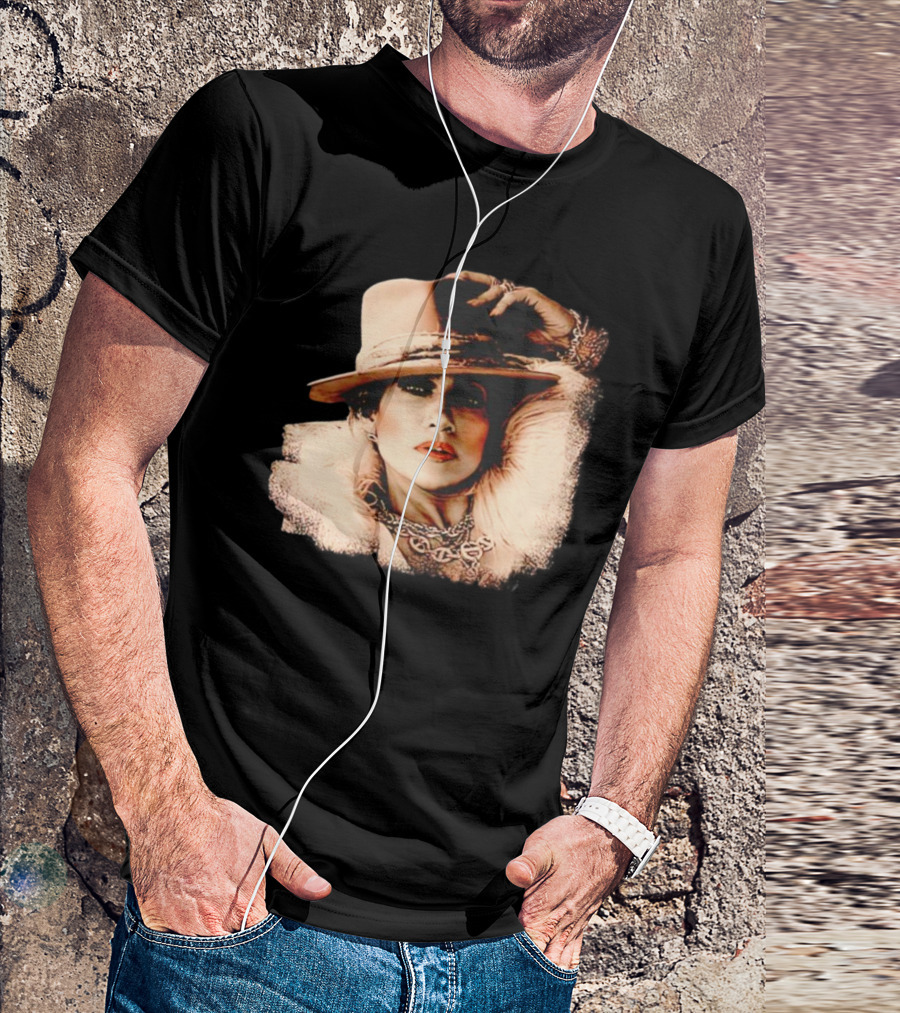 Jennifer Lopez Fur Coat And Hat Style Now T-Shirt