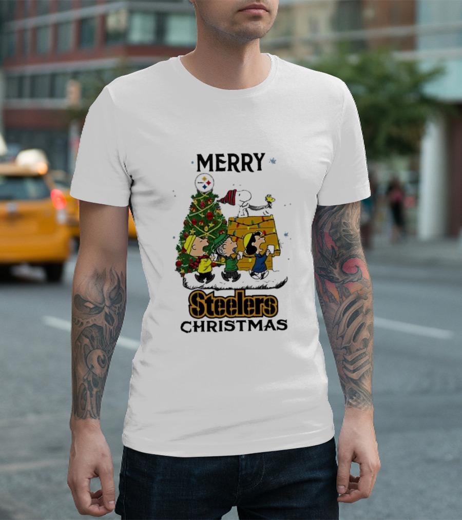 Merry Christmas Pittsburgh Steelers Peanuts Characters T-Shirt