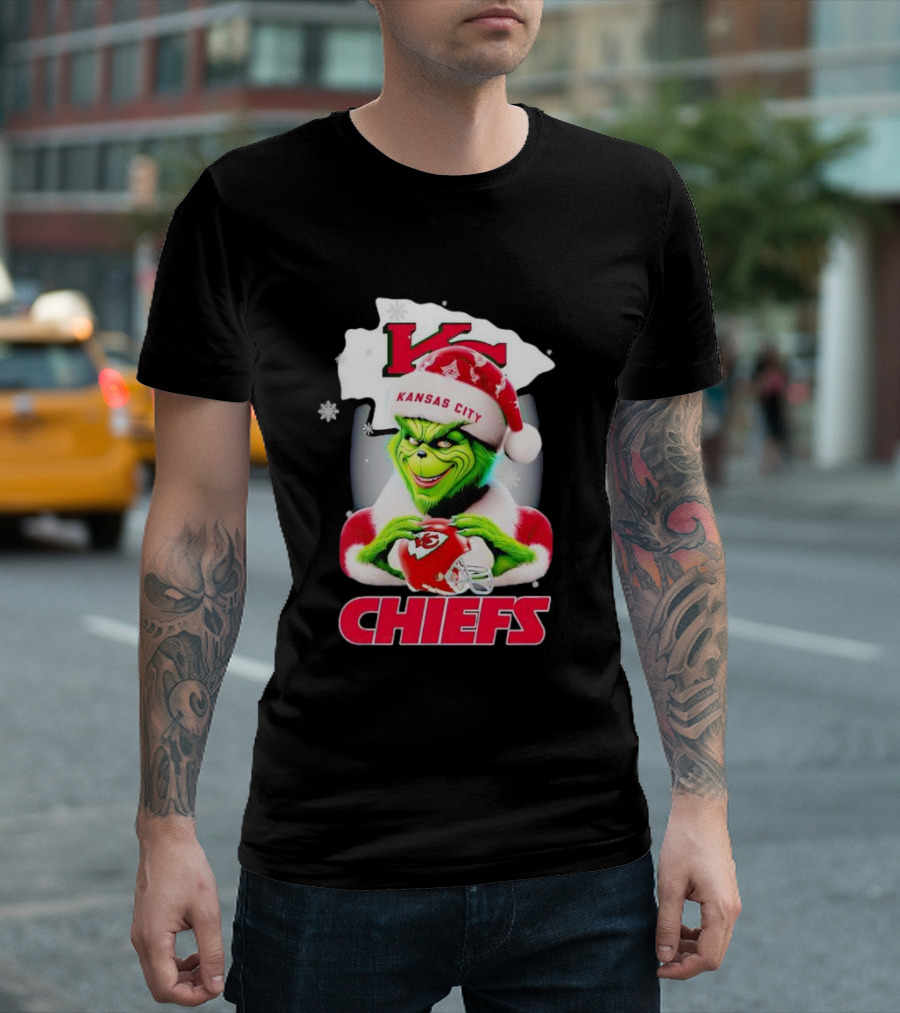 Kansas City Chiefs Christmas Grinch in Santa Hat Holding Football T-Shirt