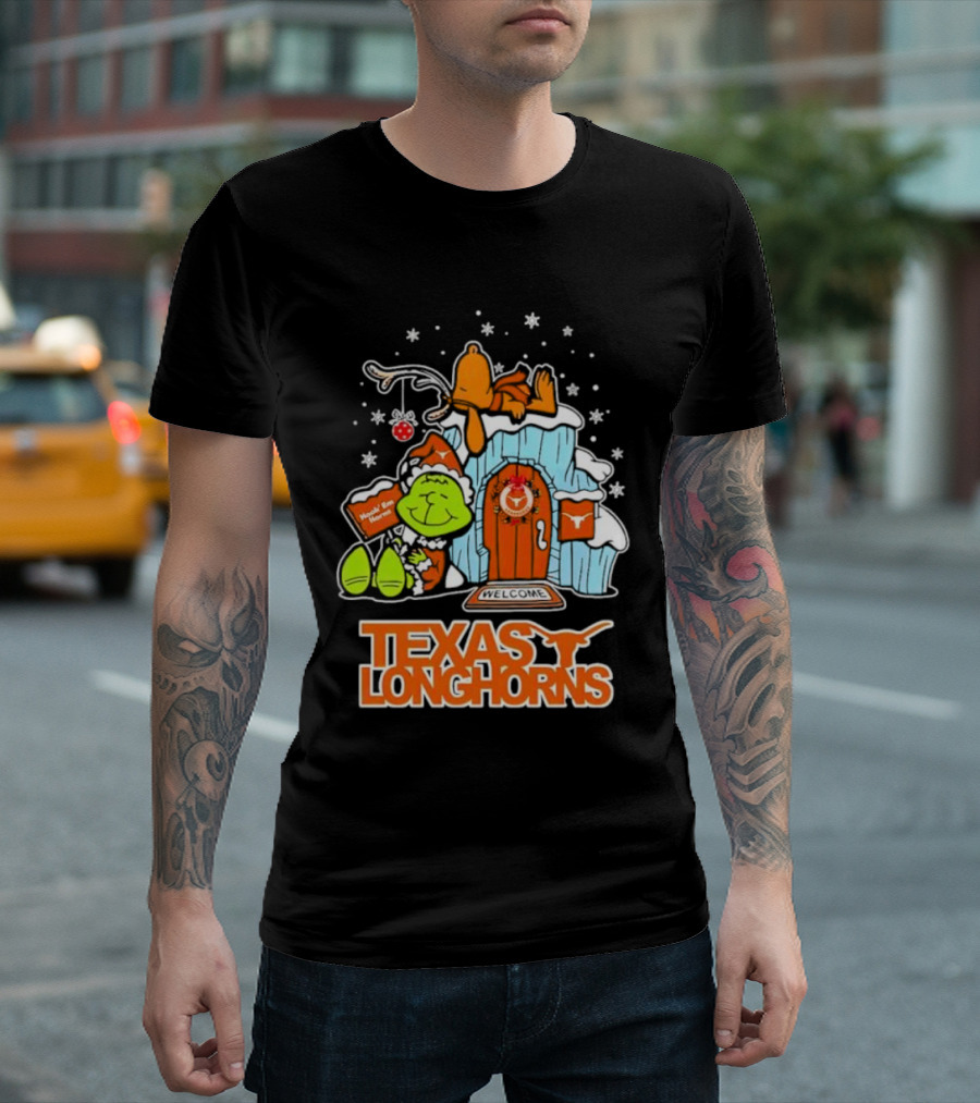 Peanuts Texas Longhorns Grinch Snoopy Merry Xmas Welcome T-Shirt