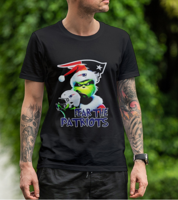 Fear The Patriots Santa Grinch New England NFL T-Shirt
