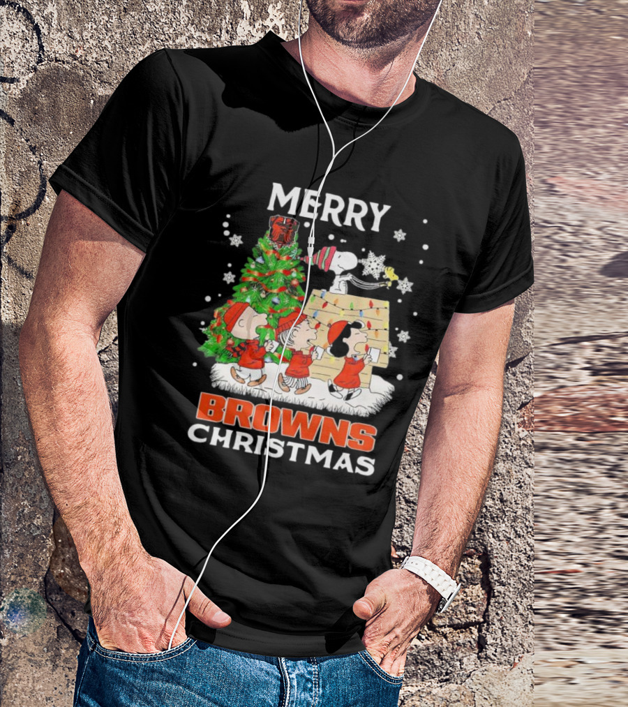 Peanuts Characters Merry Browns Christmas Cleveland Browns T-Shirt