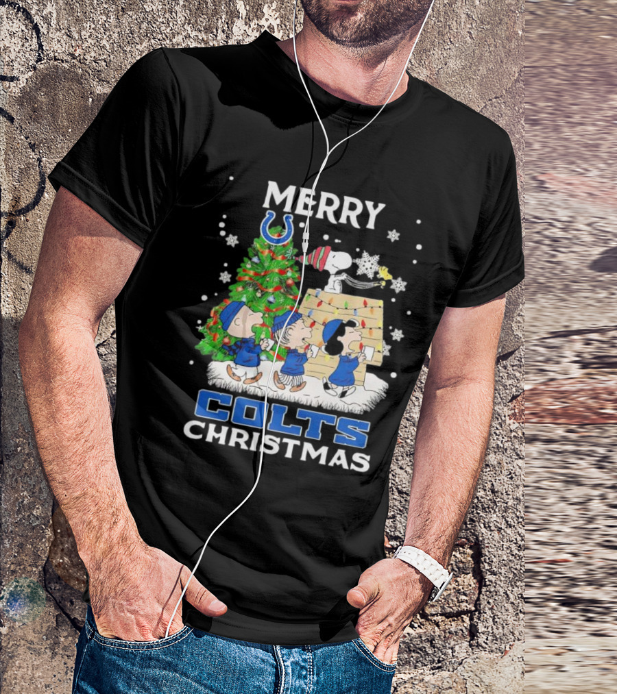 Merry Christmas Peanuts Characters Indianapolis Colts T-Shirt