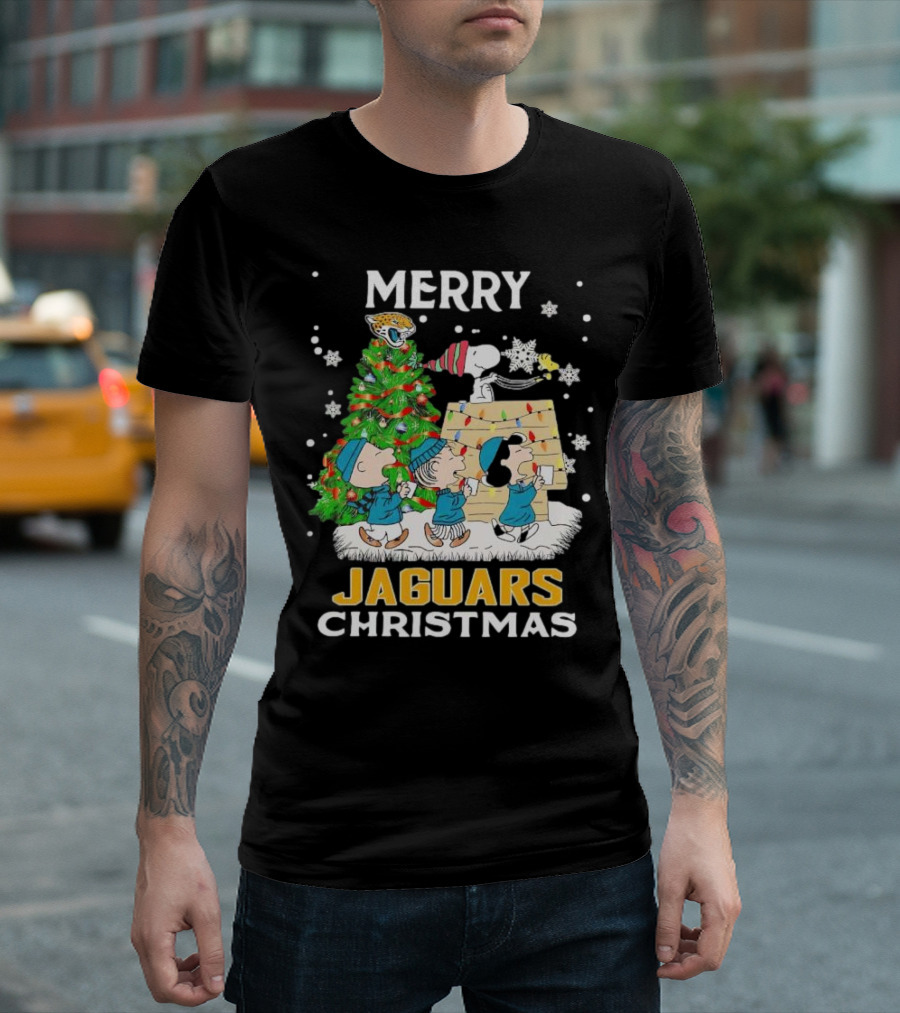 Merry Christmas Peanuts Characters Jacksonville Jaguars Snoopy Woodstock T-Shirt