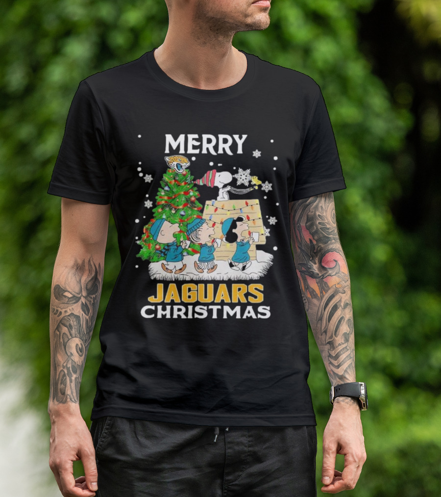 Merry Christmas Peanuts Characters Jacksonville Jaguars Snoopy Woodstock T-Shirt