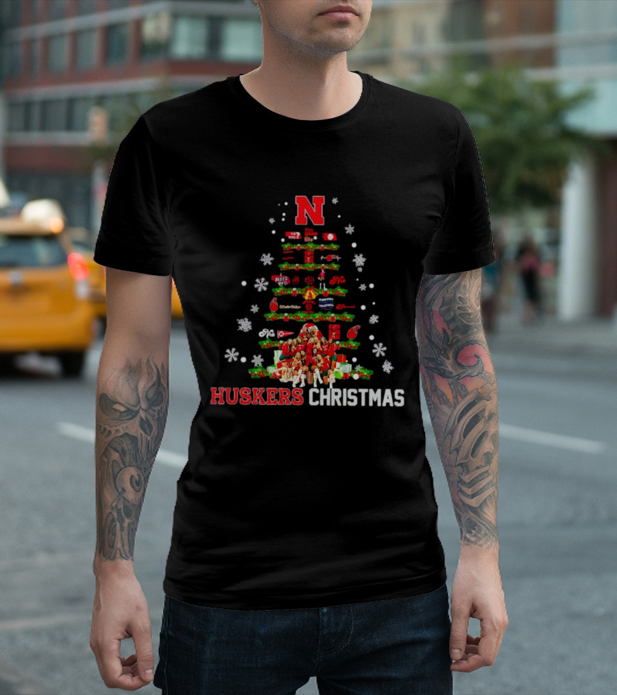 Huskers Christmas Tree with Nebraska Cornhuskers Logo and Holiday Decorations T-Shirt