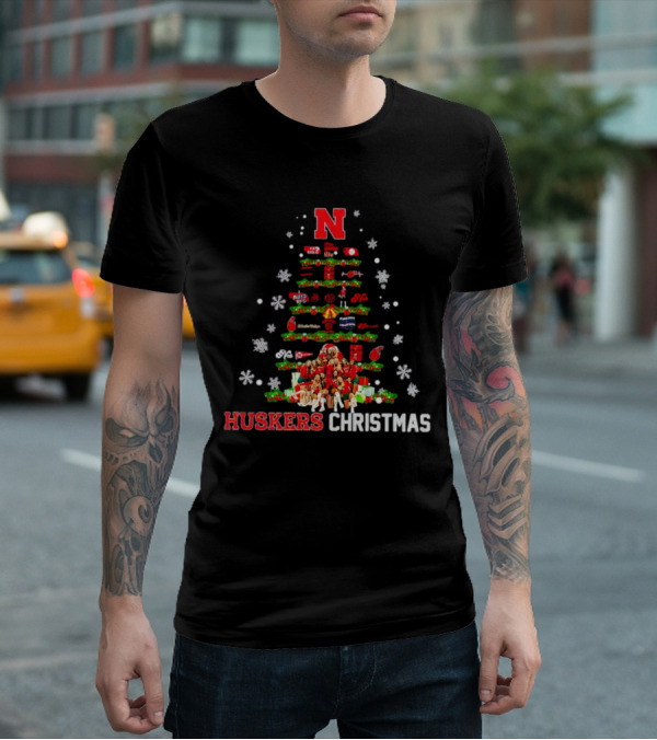 Huskers Christmas Tree With Nebraska Cornhuskers Logo And Holiday Decorations T-Shirt