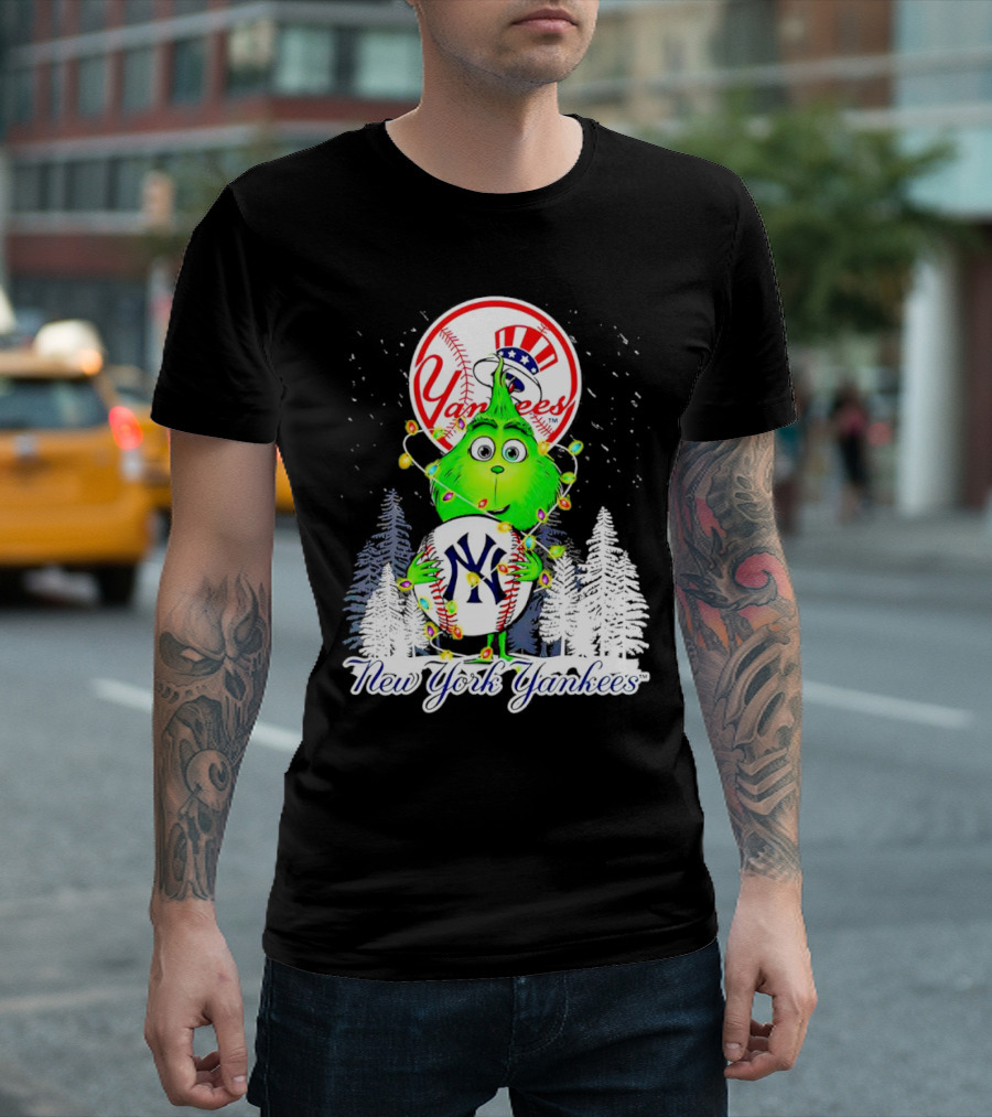 New York Yankees Grinch Christmas Hug With Baseball And Trees T-Shirt