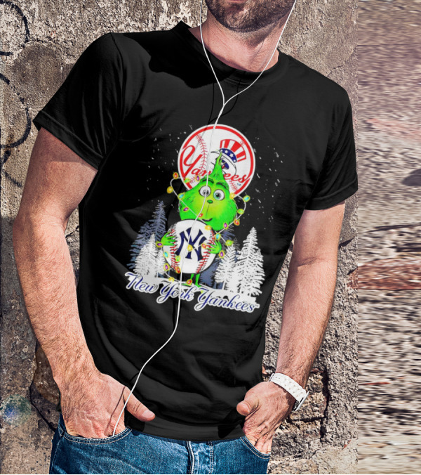 New York Yankees Grinch Christmas Hug With Baseball And Trees T-Shirt