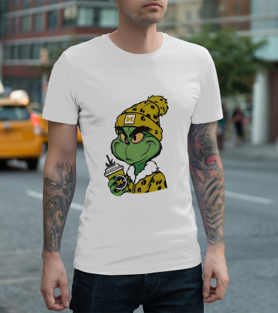 Grinch Boujee Michigan Wolverines M Logo Winter Outfit Coffee Cup T-Shirt