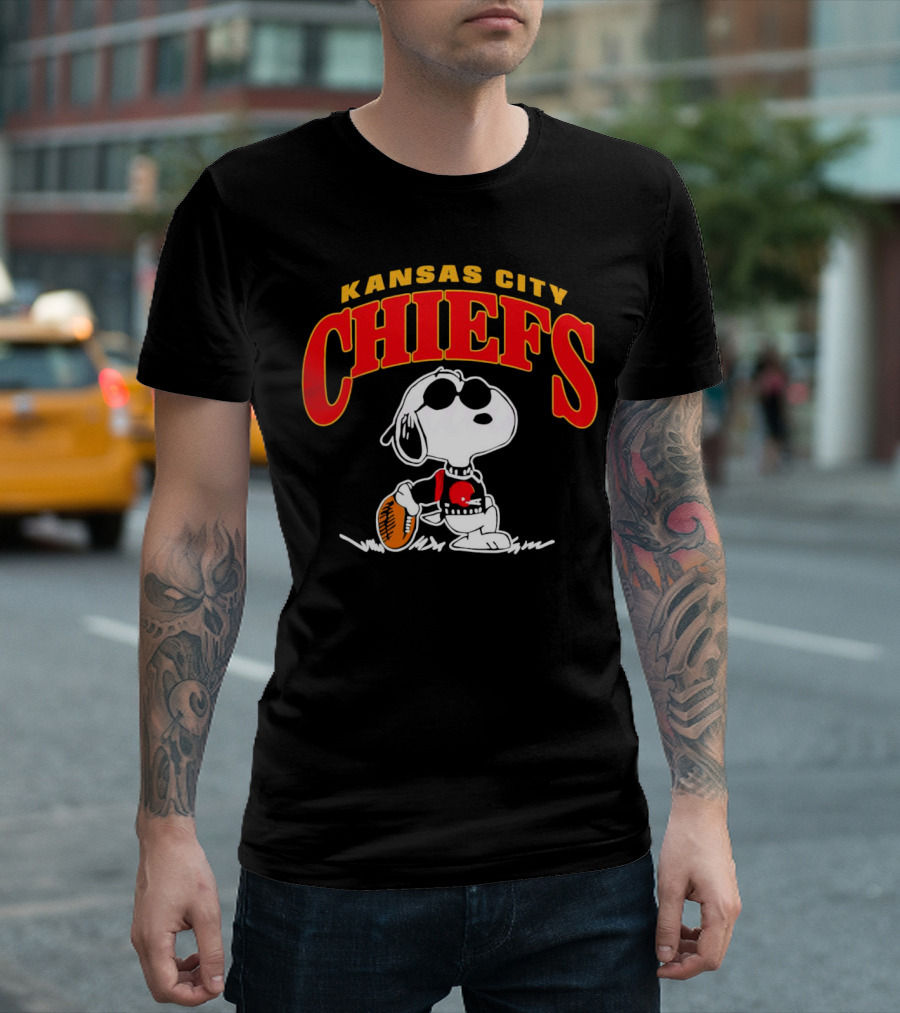 Snoopy Kansas City Chiefs Football T-Shirt
