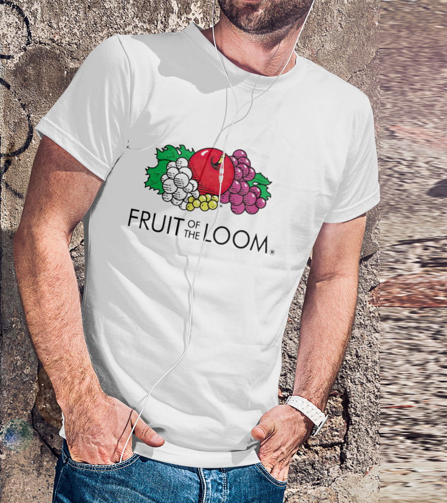 FRUIT OF THE LOOM Logo With Apples Grapes And Leaves T-Shirt