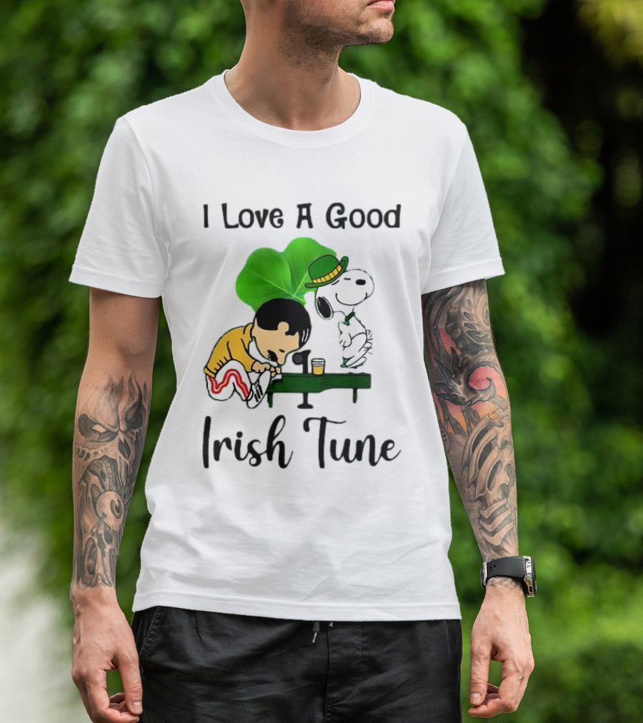 I Love A Good Irish Tune St Patrick Day Snoopy Piano Shamrock T-Shirt