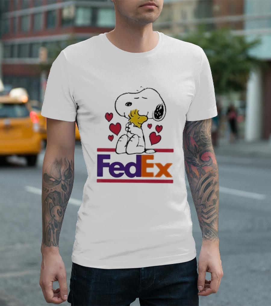 Snoopy Woodstock Hugs Hearts FedEx T-Shirt