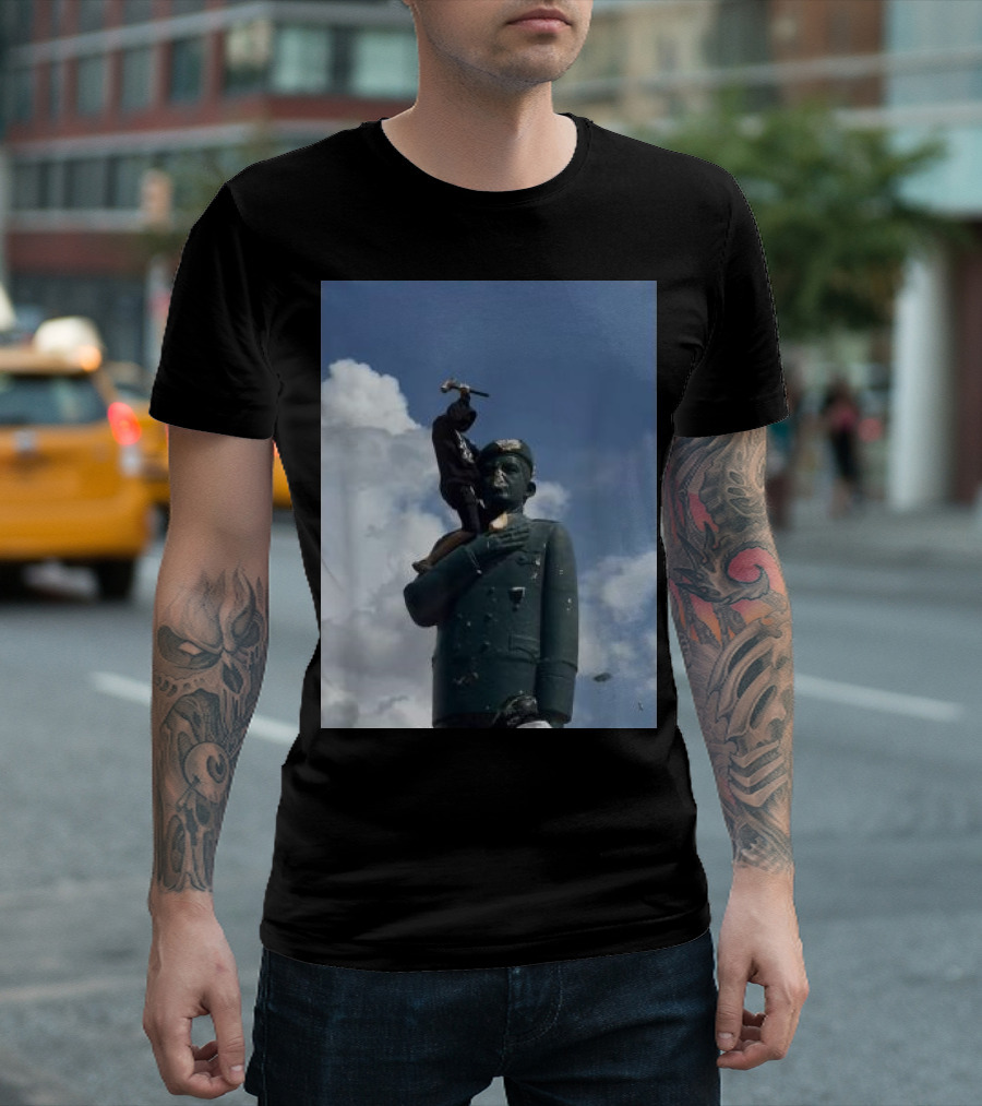 Venezuela Flag Venezolanos Venezuelan Statue T-Shirt