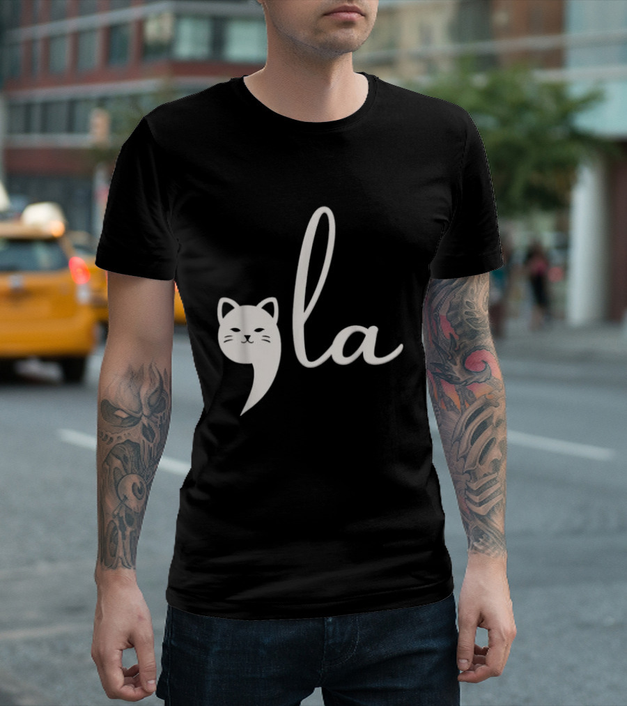 Kamala Harris Comma-La Cat Ladies with Cat Face Comma T-Shirt