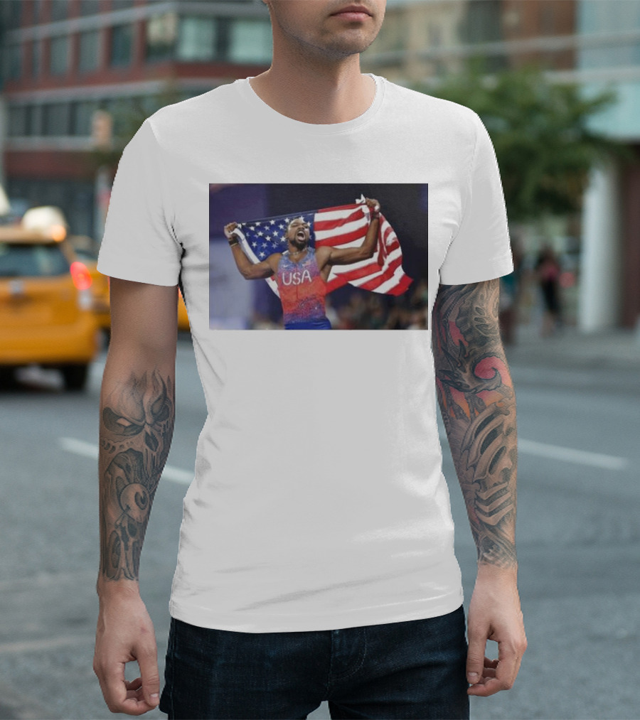 USA Track Champion Noah Lyles Celebrates 100M Victory Paris Olympics T-Shirt