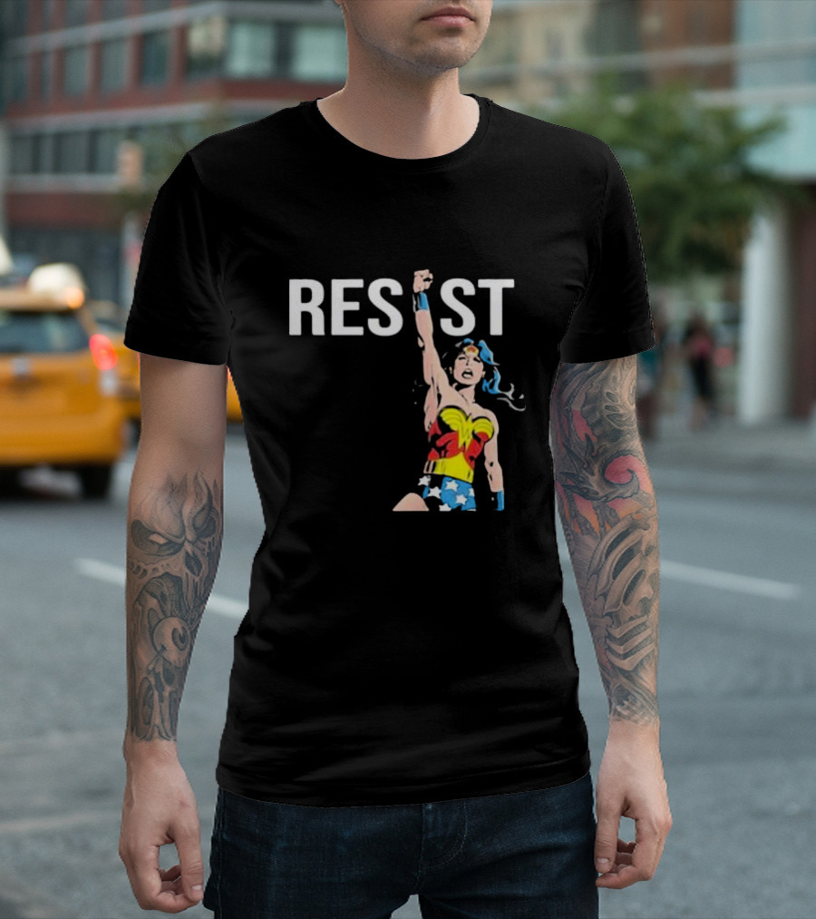 Wonder Woman Resist Power Iconic Fist Uplift T-Shirt