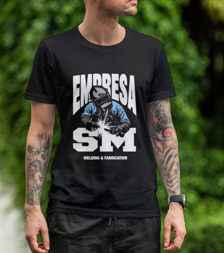 EMPRESA SM Welding And Fabrication Welder Iconic T-Shirt