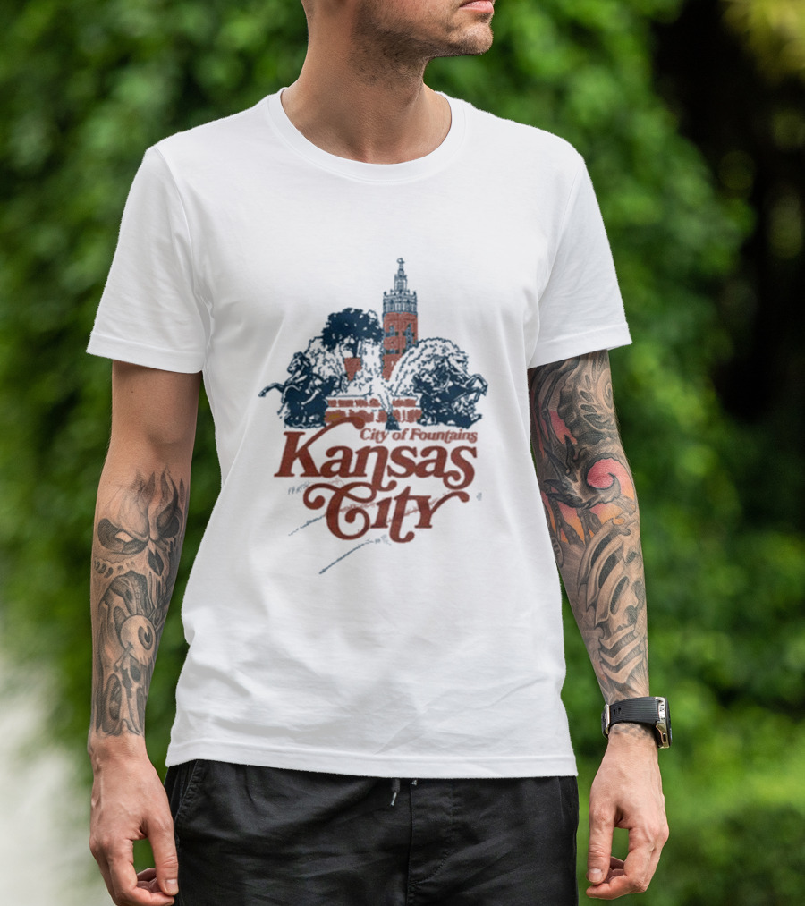 City Of Fountains Kansas City Vintage Skyline And Fountain T-Shirt
