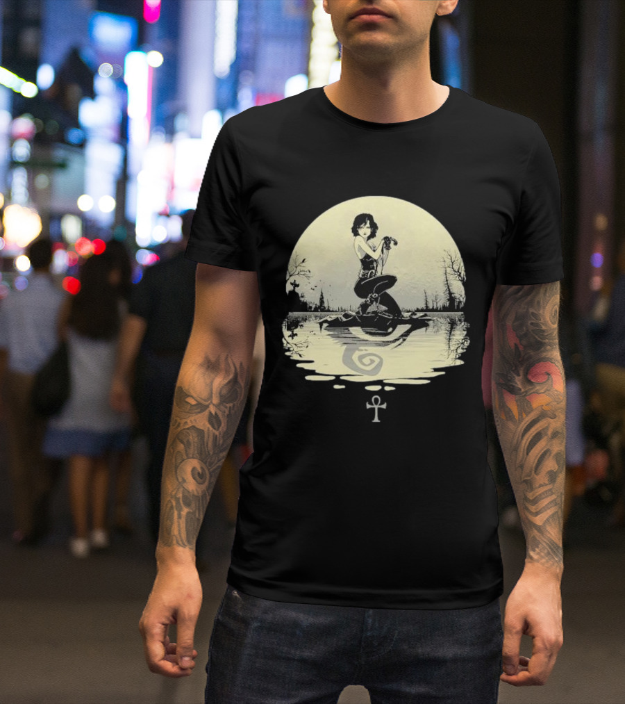 The Sandman Death Ankh Reflected In Moonlit Water Scene T-Shirt