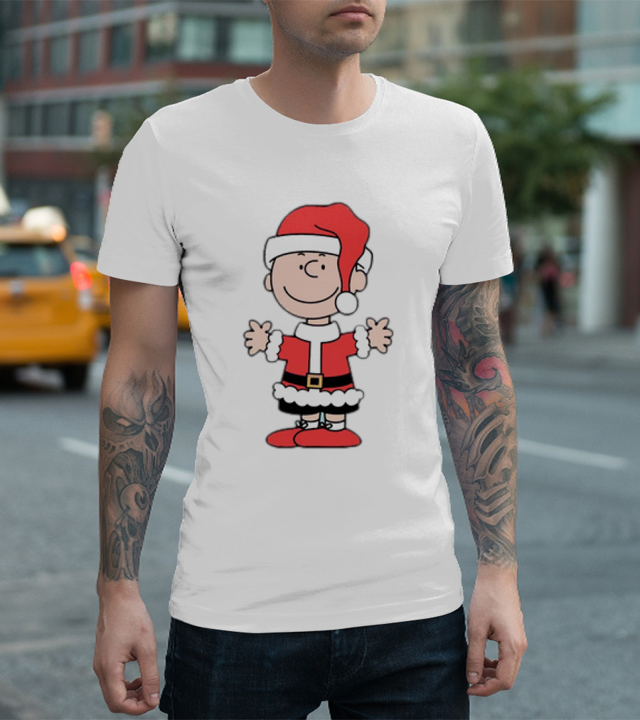 Charlie Brown Peanuts Christmas Santa Hat Holiday T-Shirt