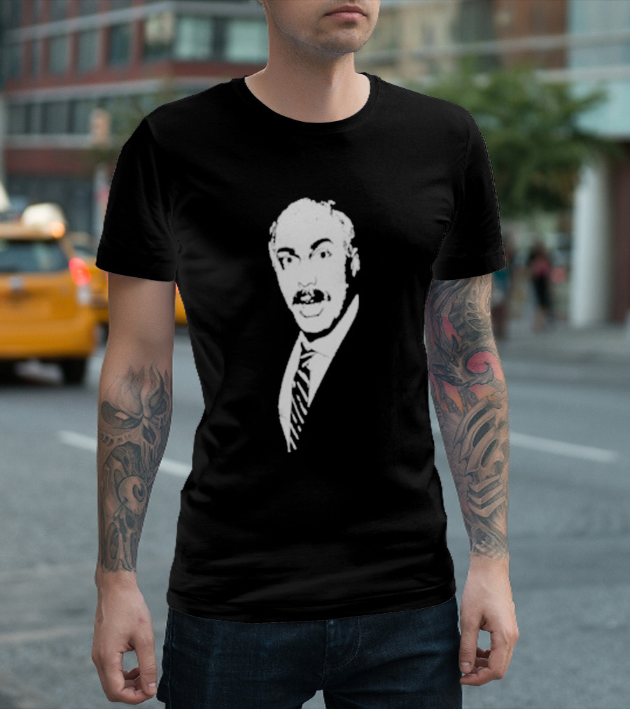 We'll Be Right Back Vine Thug Life Meme - Classic Reaction Face T-Shirt
