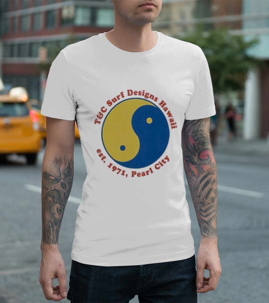 T&C Surf Designs Hawaii Est 1971 Pearl City Yin Yang T-Shirt